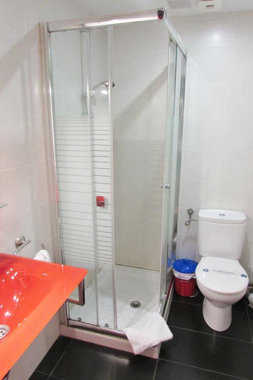 Hostal Nuevas Naciones Granada Kültér fotó