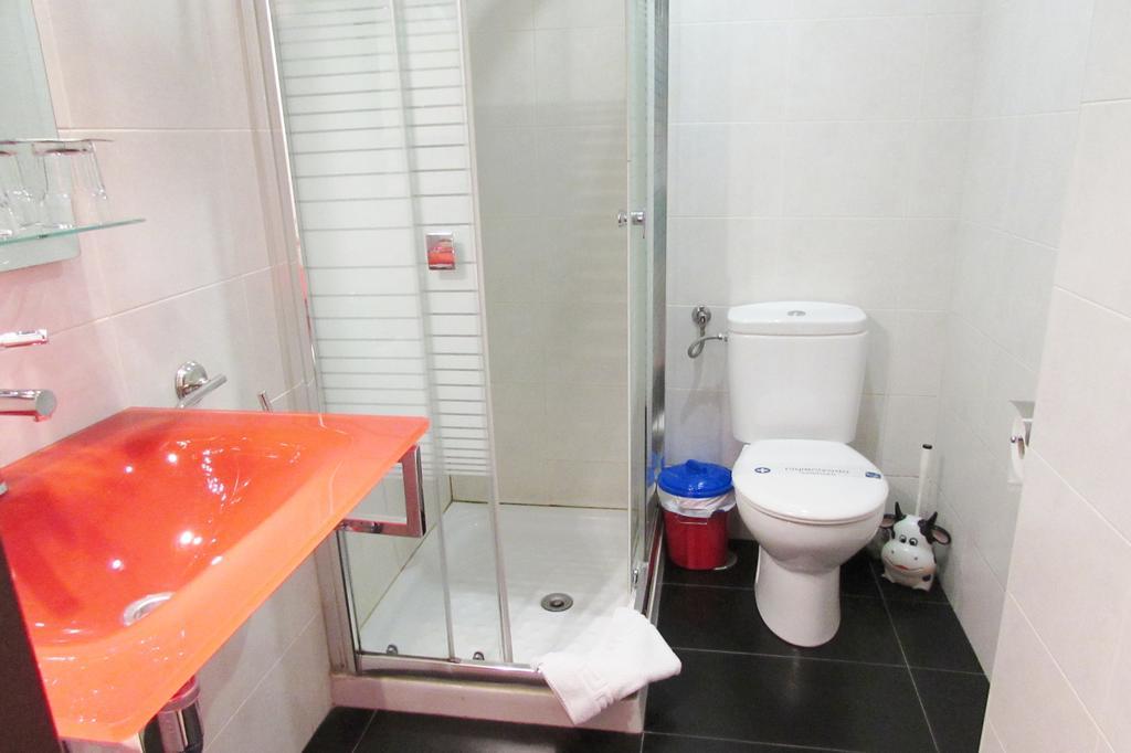 Hostal Nuevas Naciones Granada Kültér fotó