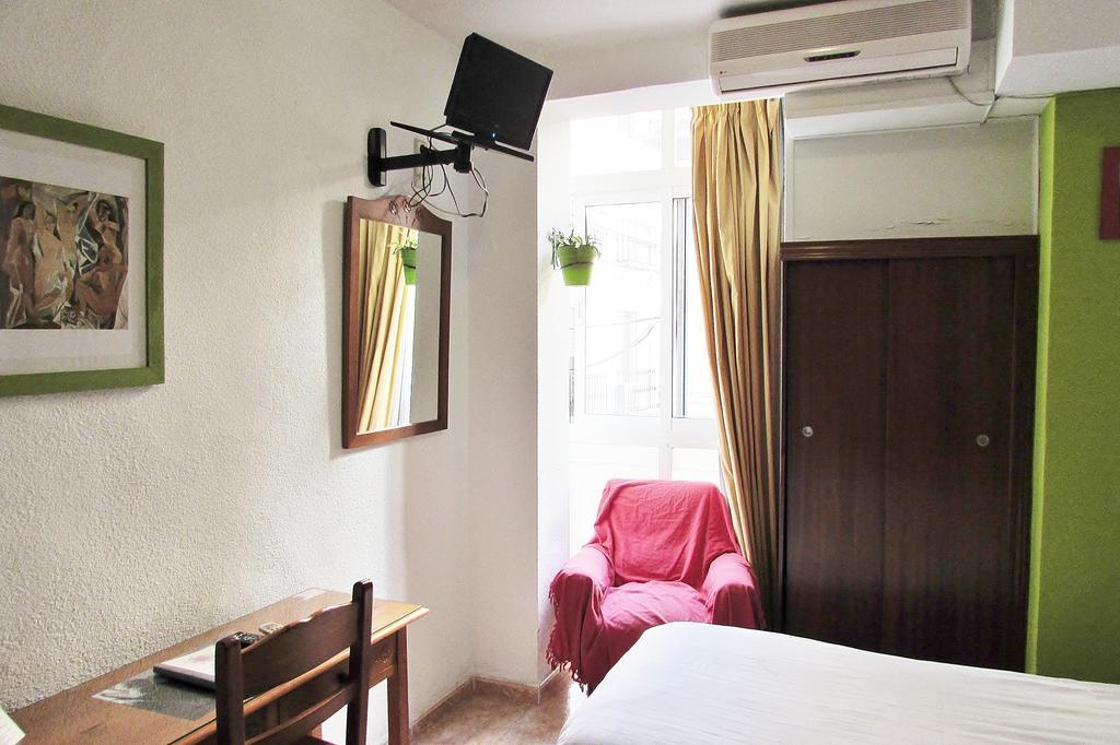 Hostal Nuevas Naciones Granada Kültér fotó