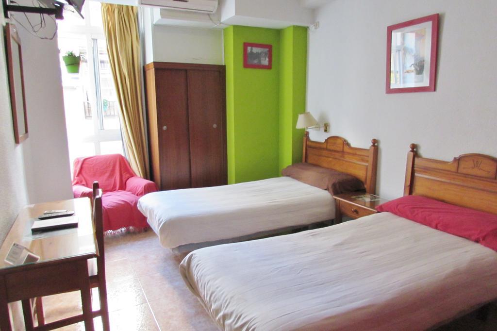 Hostal Nuevas Naciones Granada Kültér fotó